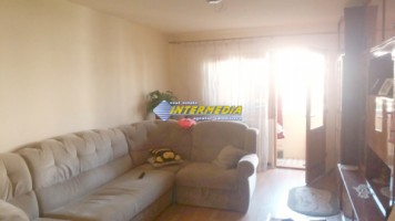 apartament-cu-3-camere-cetate-etaj-intermediar-1